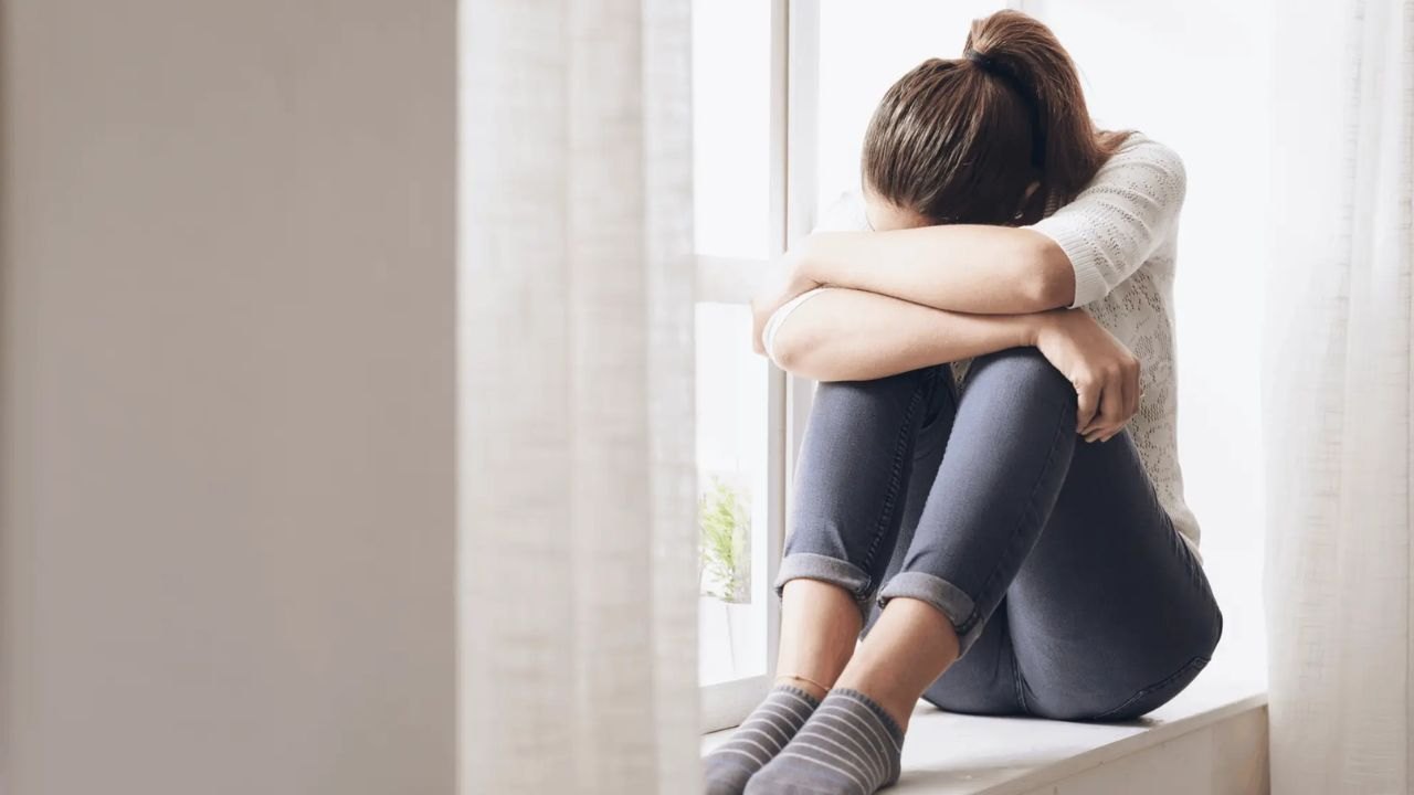 How To Recognize Emotional Overload Early And Stop It Before It Spreads