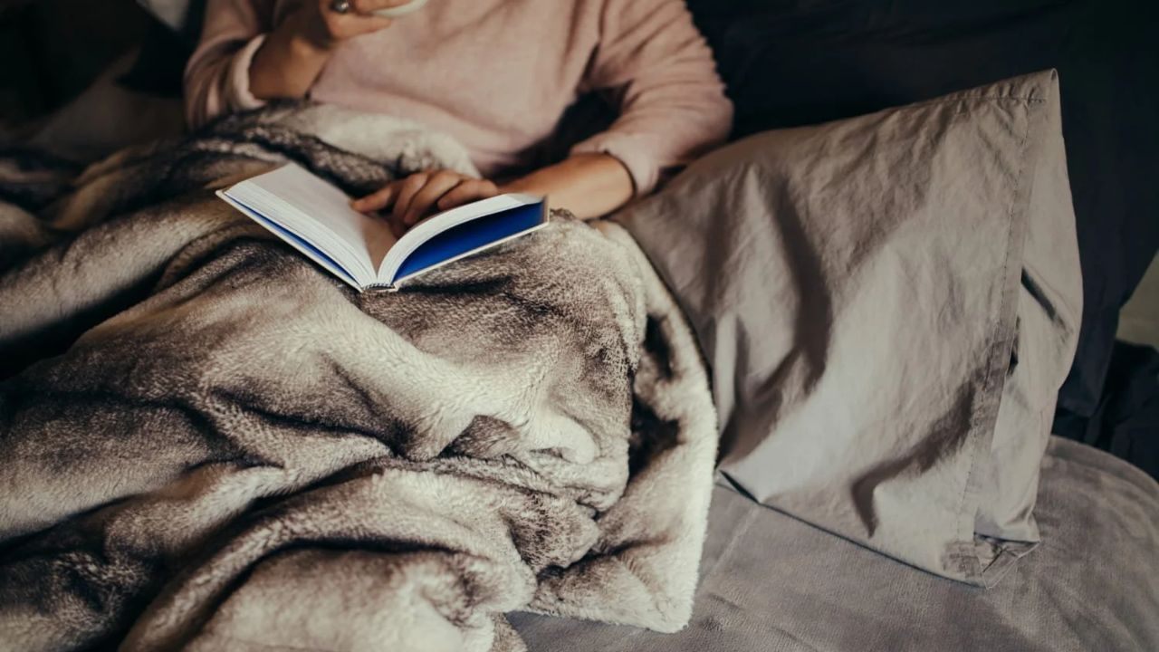 How to Wind Down Emotionally Before Sleep