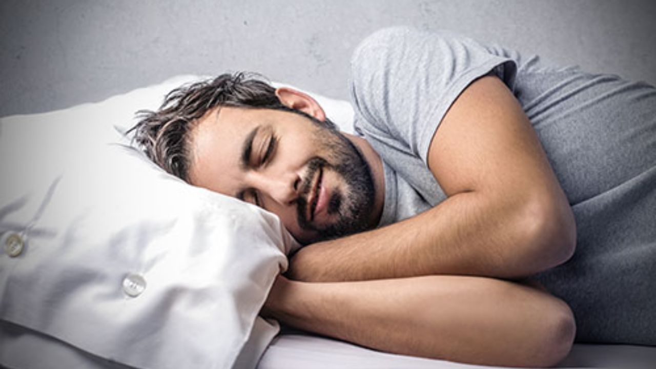 How to Improve Sleep Consistently With Four Practical Digital Tools