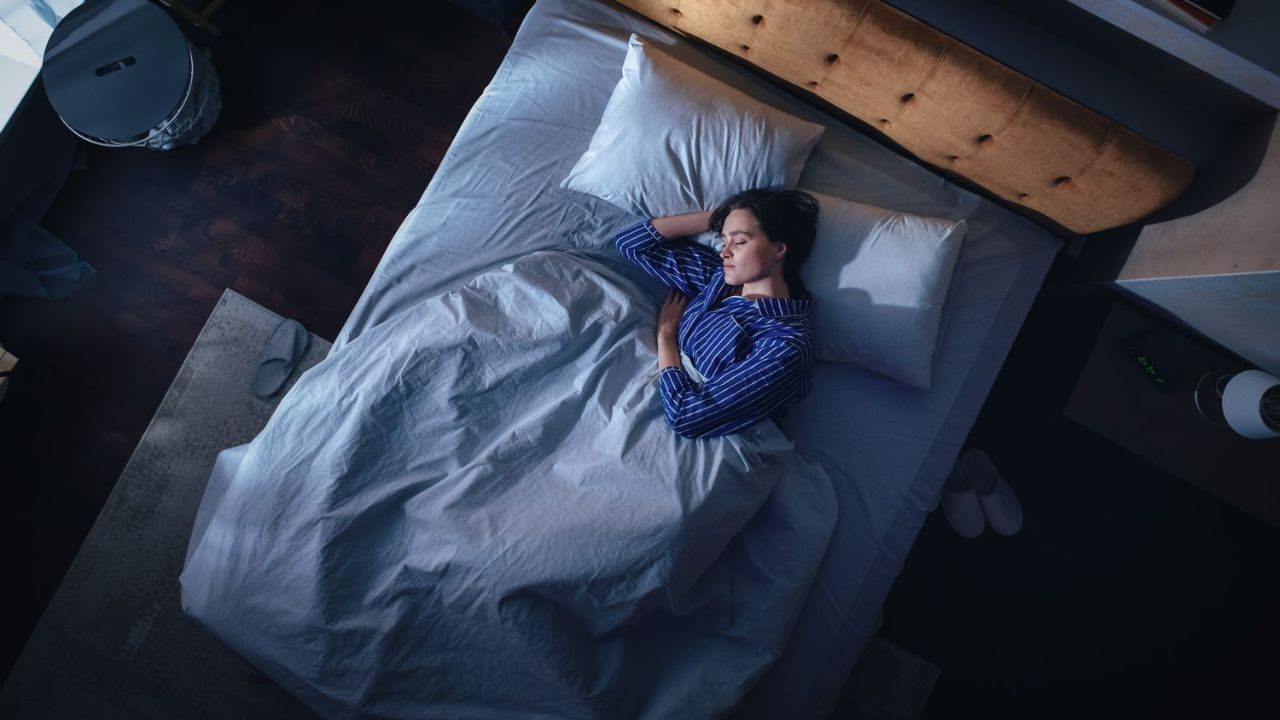 How to Improve Sleep Consistently With Four Practical Digital Tools